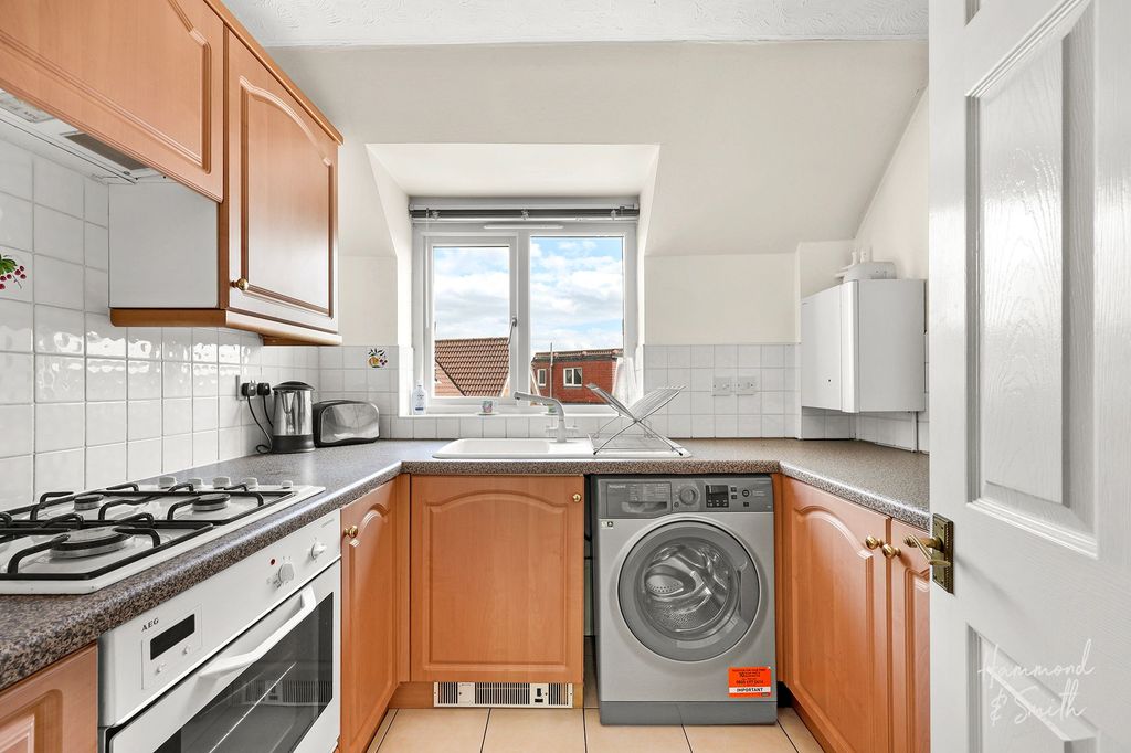 Property photo 2 of 14