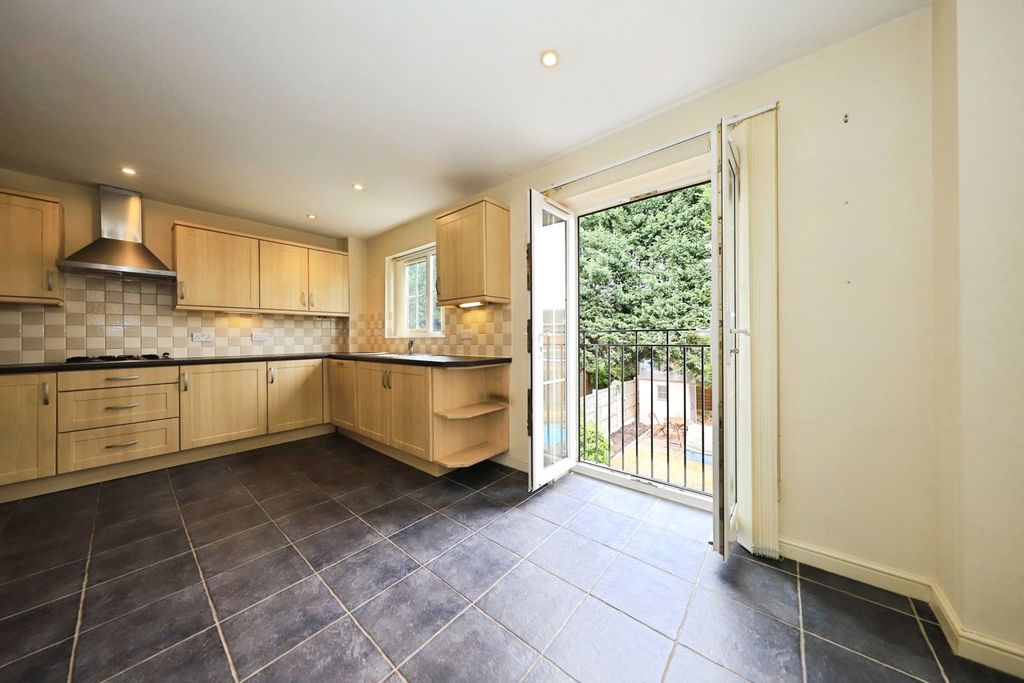 Property photo 3 of 16 Picture No. 03