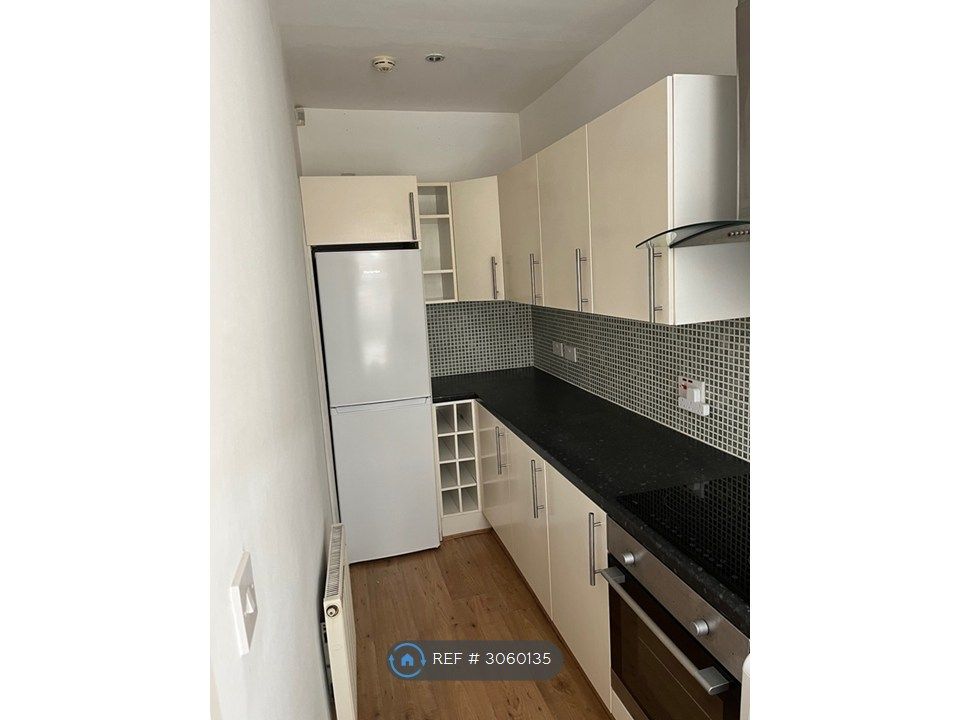 Property photo 3 of 7 Galley Kitchen