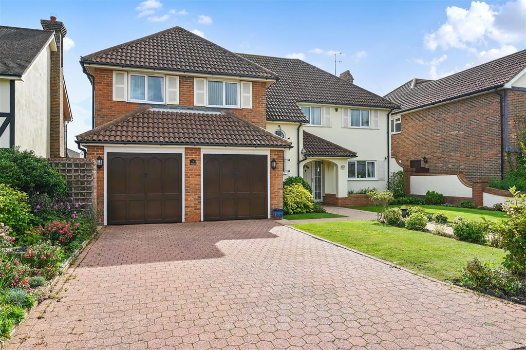 Property photo 1 of 47 11 Hartfield Road (44).Jpg