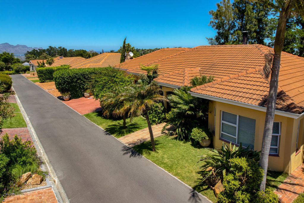 Property photo 1 of 42 Sw1722905