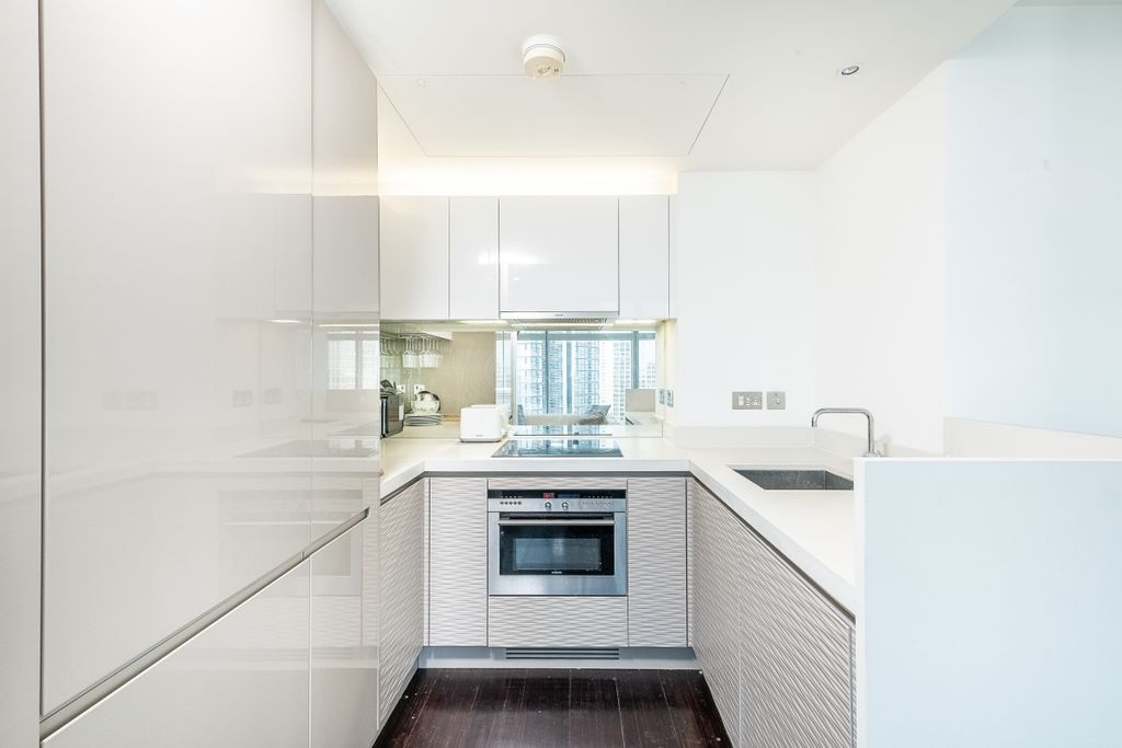 Property photo 3 of 16 Kitchen