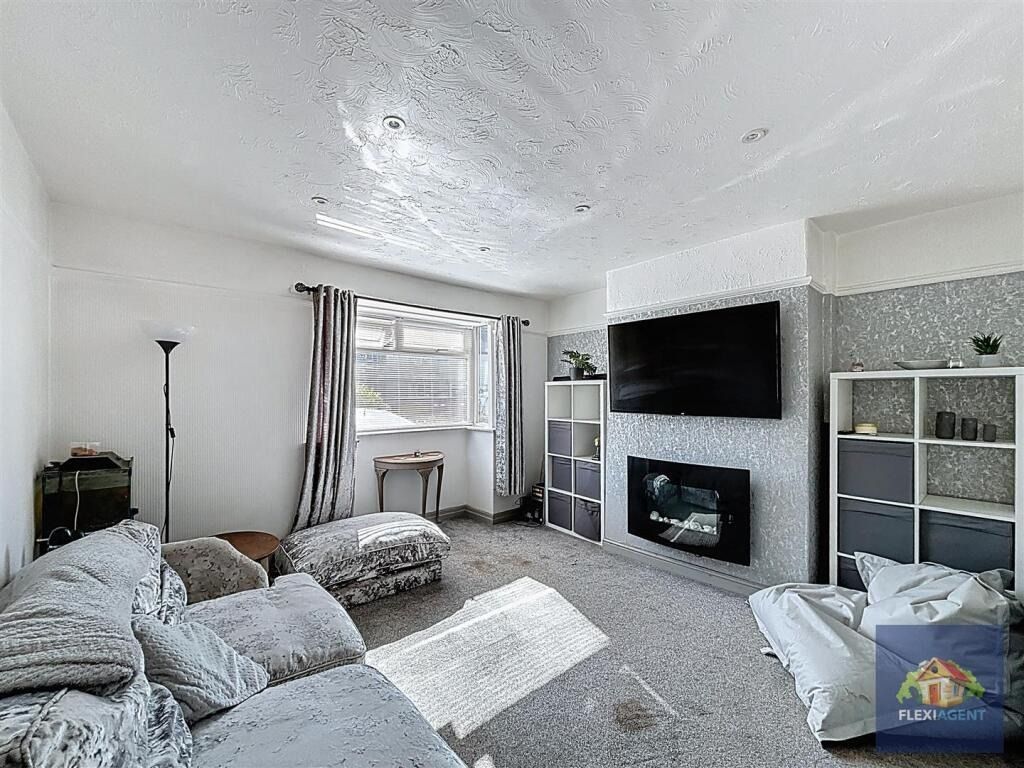 Property photo 2 of 16 4261622