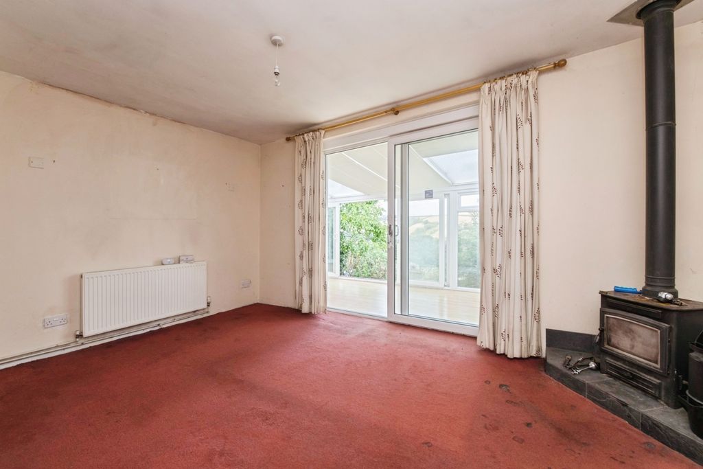 Property photo 3 of 18 Pbox-Img.Jpg