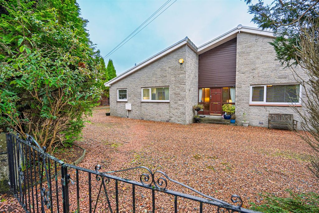 Property photo 2 of 37 60 Muirs-3.Jpg