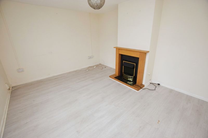 Property photo 2 of 8 Photo 3