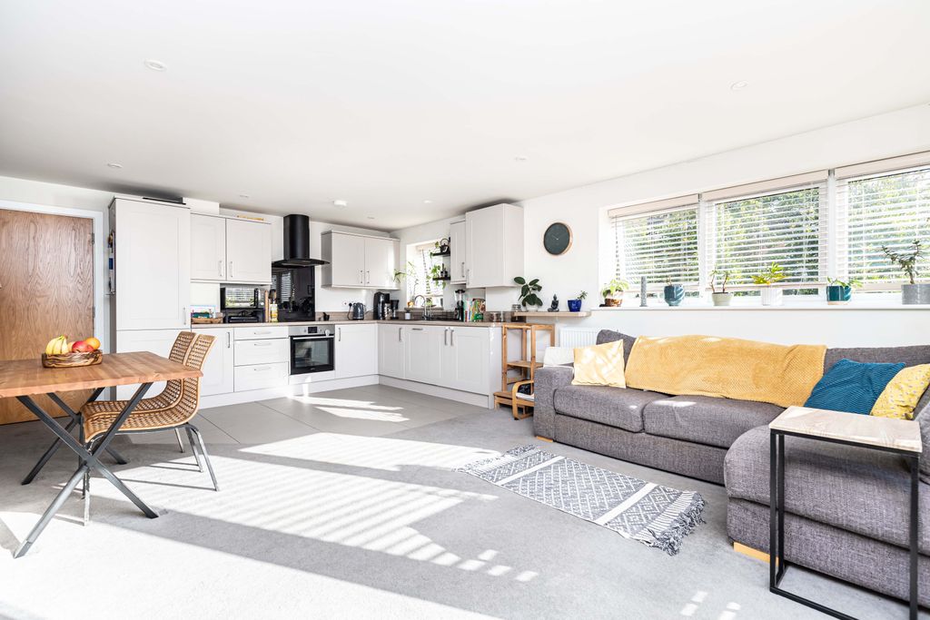 Property photo 2 of 17 Img_5101