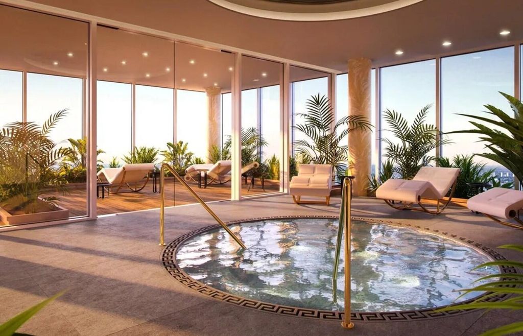 Property photo 2 of 11 Swimming Pool