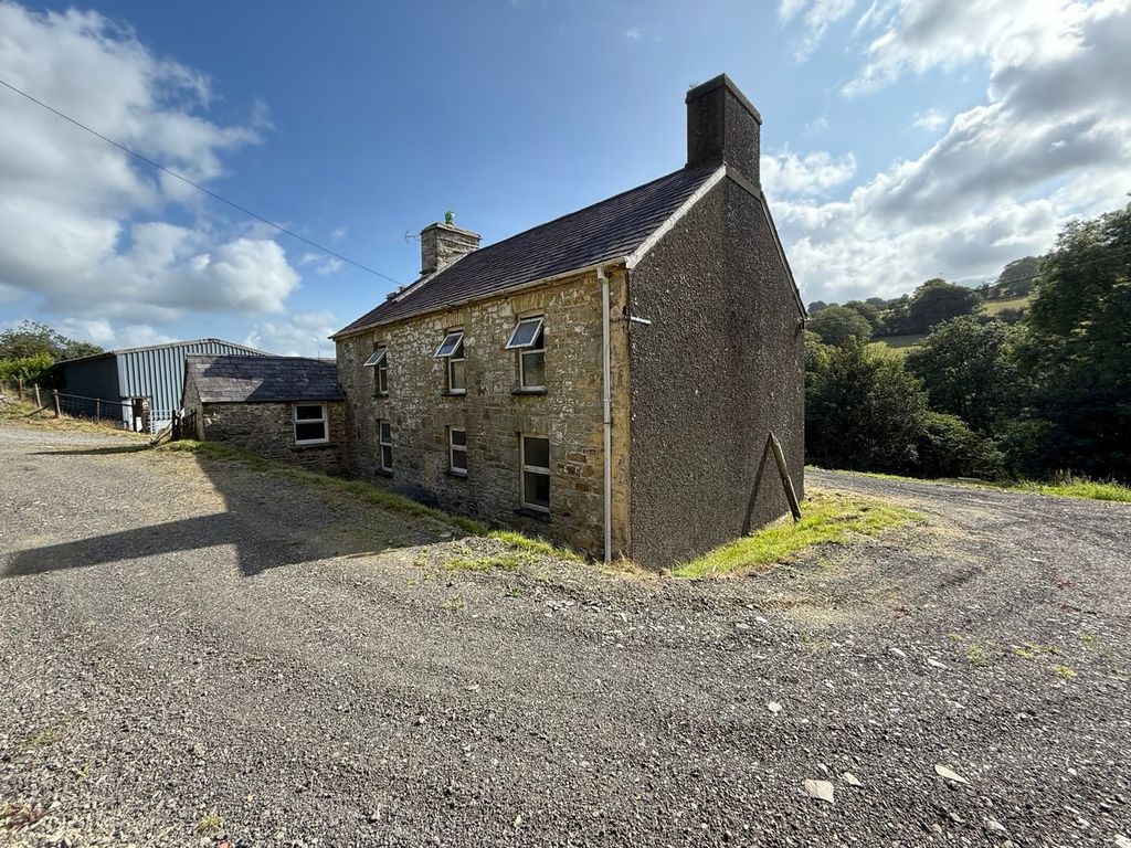 Property photo 2 of 36