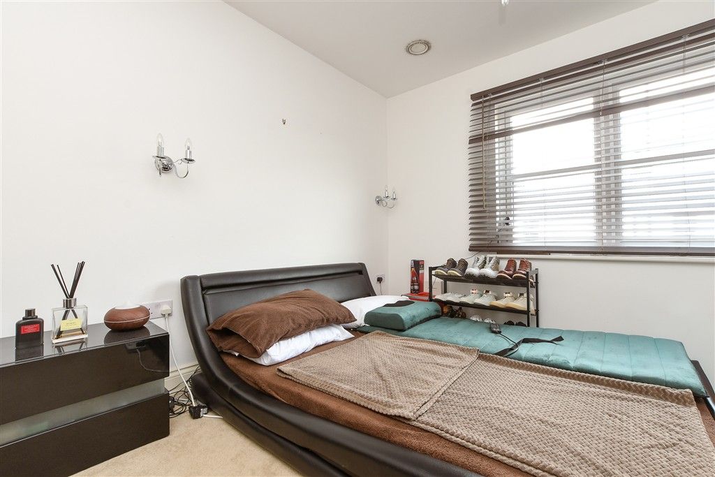Property photo 3 of 9 Bedroom 1
