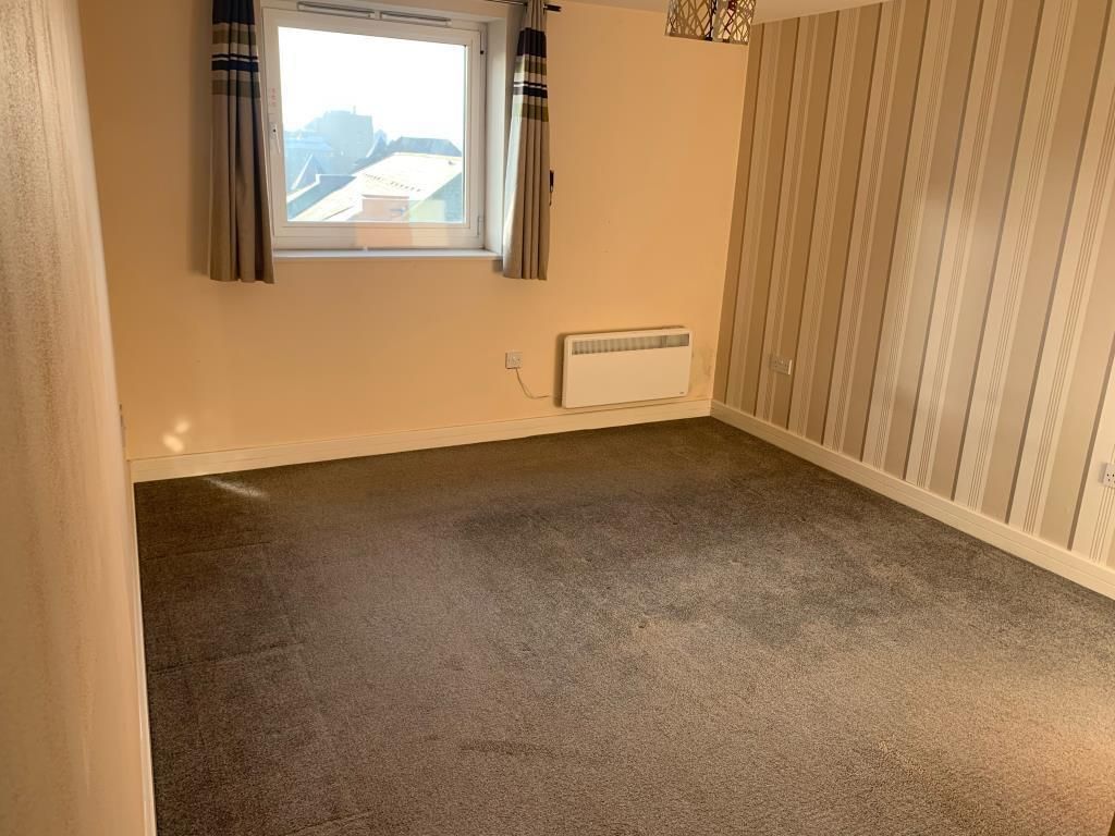 Property photo 2 of 8 Bedroom