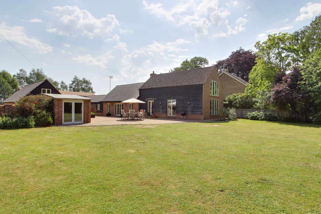 Property photo 1 of 45