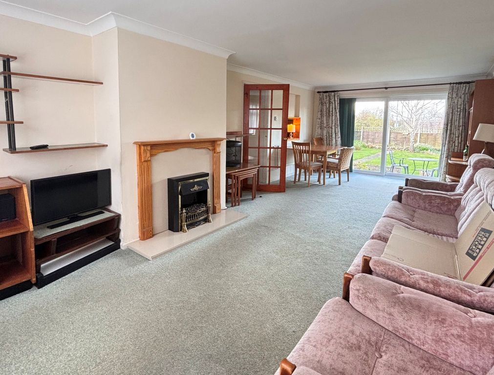 Property photo 3 of 12 Sitting Room 2