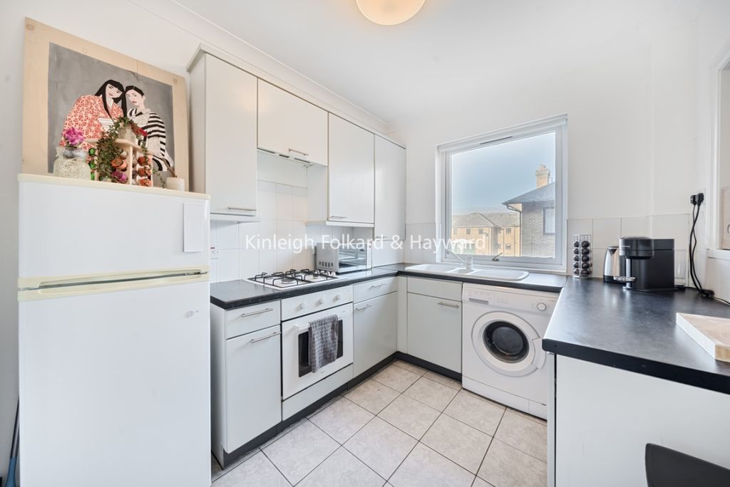 Property photo 2 of 7 1Bda381F-c57c-4234-8