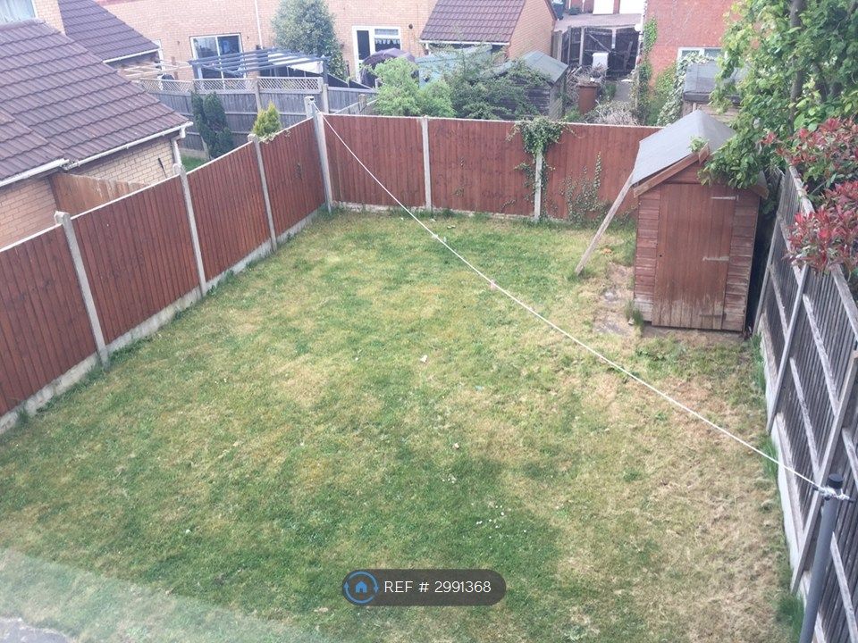 Property photo 2 of 11 Garden
