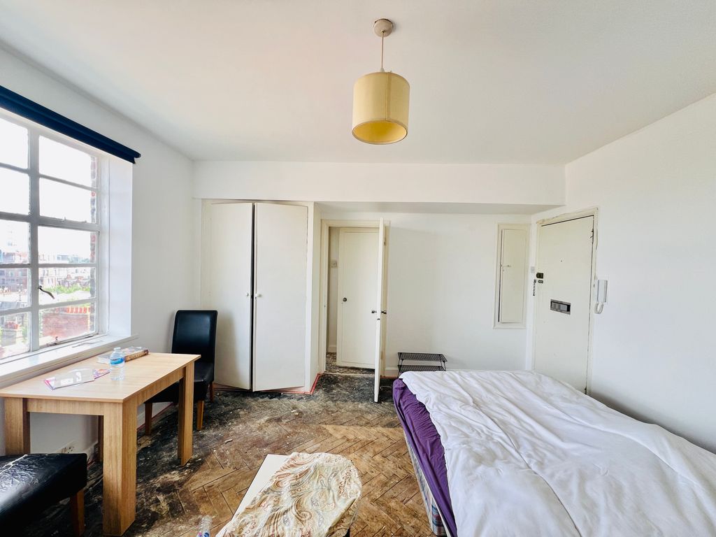 Property photo 3 of 8