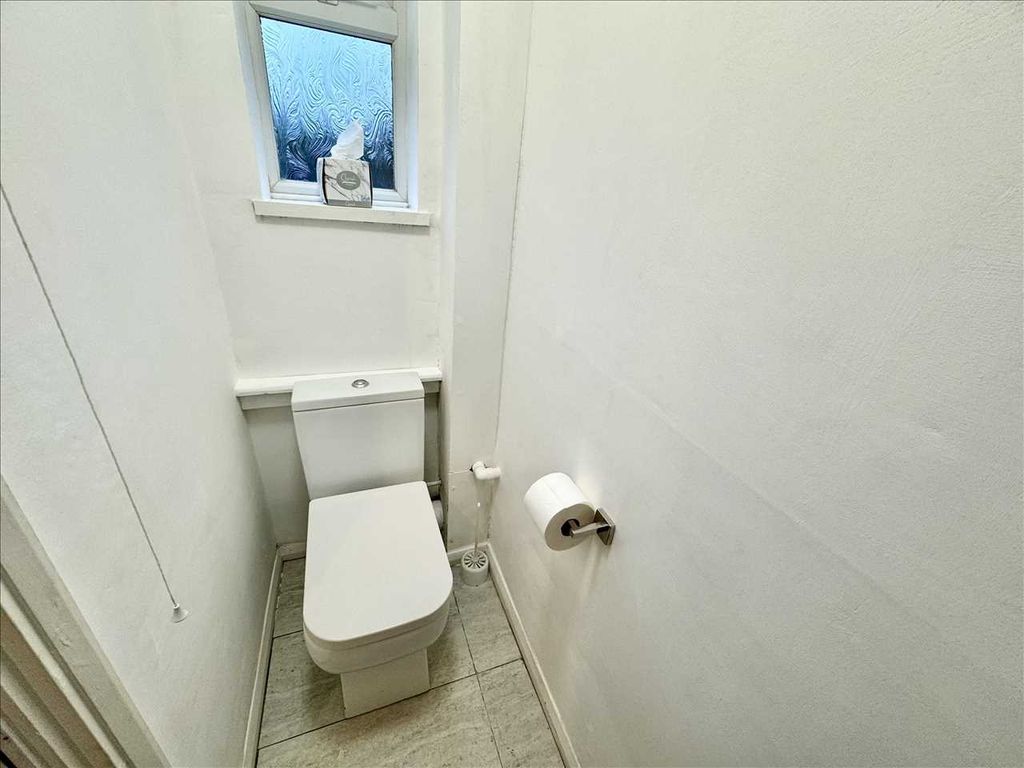 Property photo 3 of 11 Guest Cloakroom