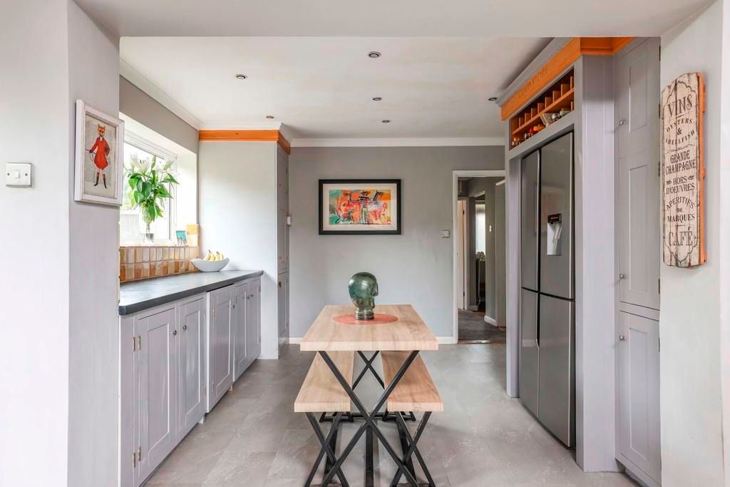 Property photo 1 of 3