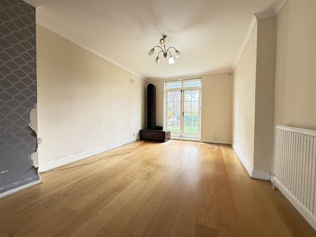 Property photo 2 of 11 Img_2935.Jpg