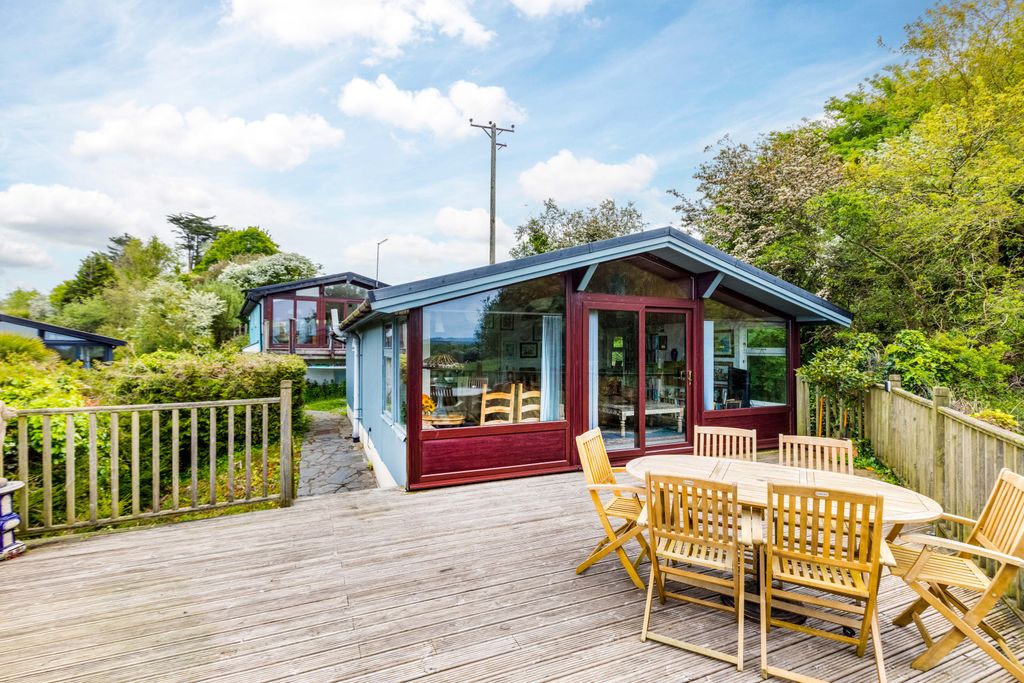 Property photo 2 of 17 Gallery