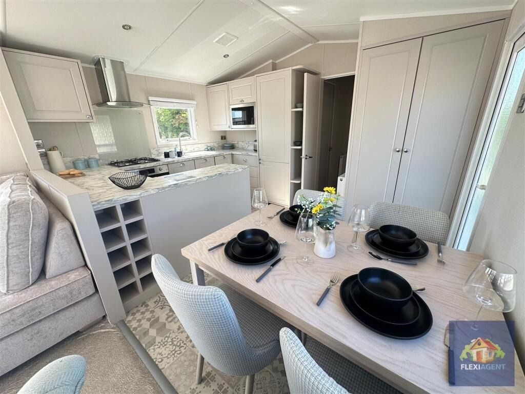 Property photo 2 of 6 4306742