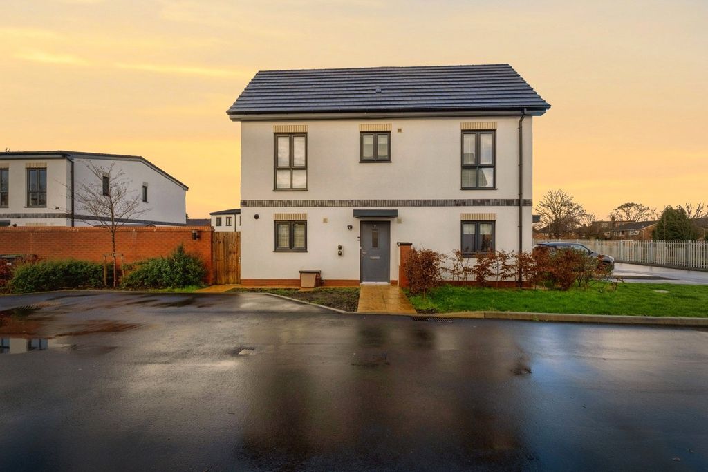 Property photo 1 of 18 Pbox-Img.Jpg