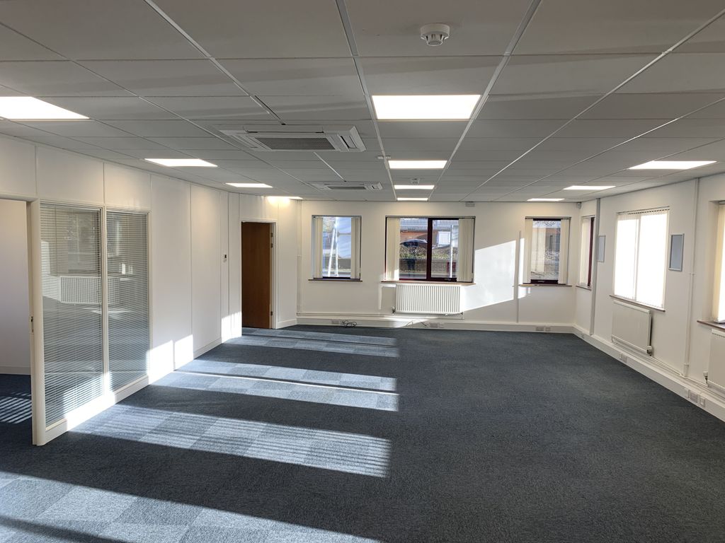 Property photo 3 of 6 Gallery