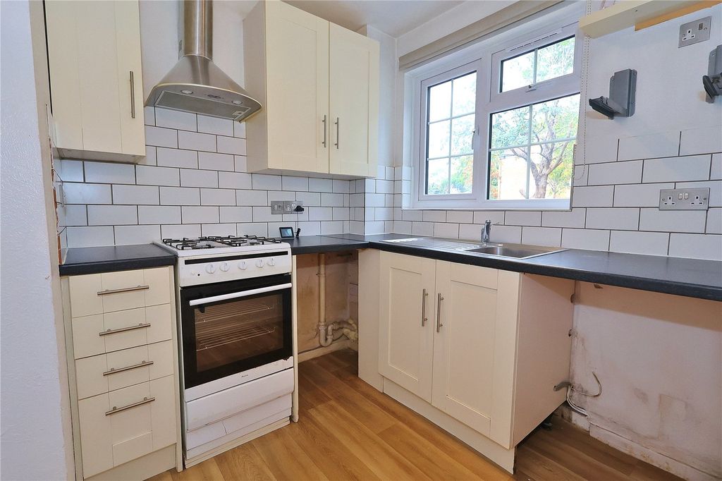 Property photo 2 of 8 Picture No. 06