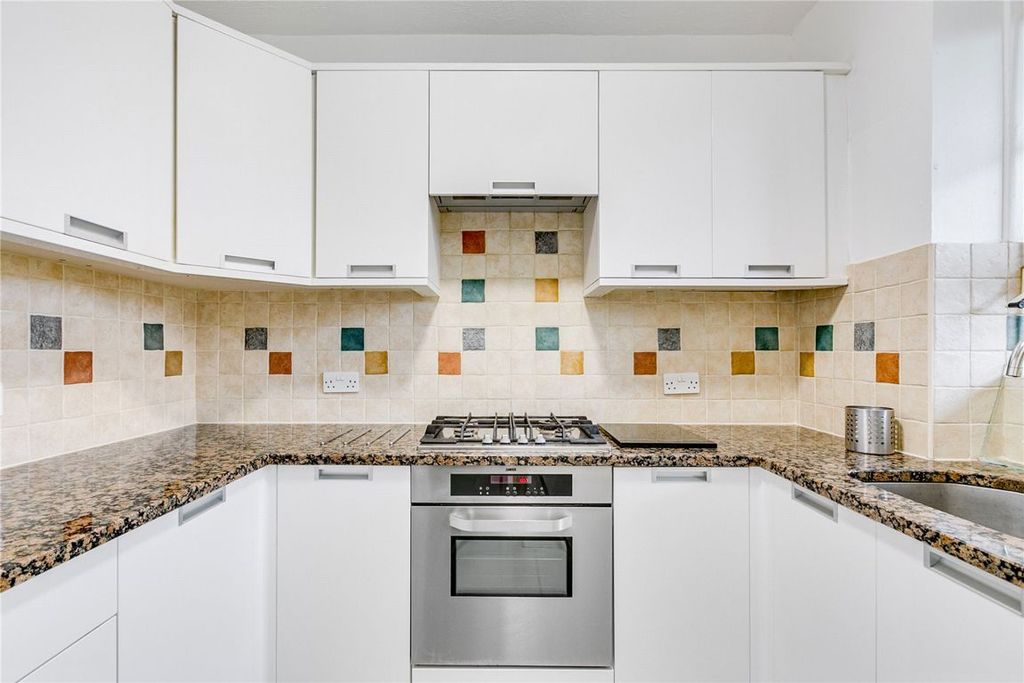 Property photo 2 of 6