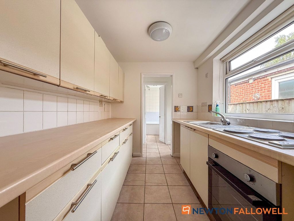 Property photo 2 of 15 Kitchen 1