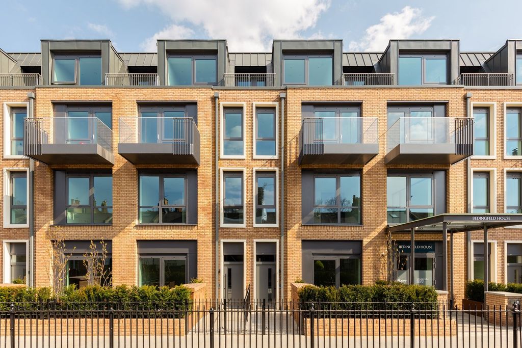 Property photo 2 of 9