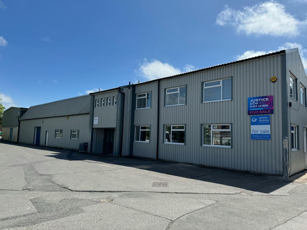 Property photo 1 of 8 External 8.Jpeg