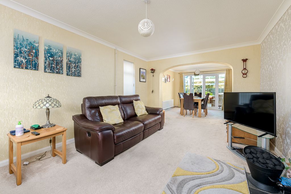 Property photo 2 of 25