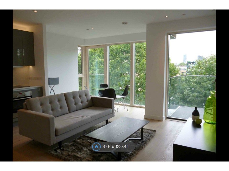 Property photo 1 of 5 Living Room