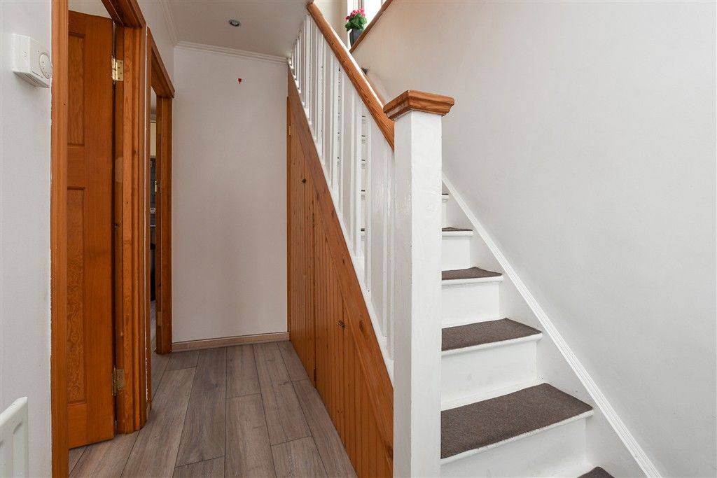Property photo 2 of 16 Hallway