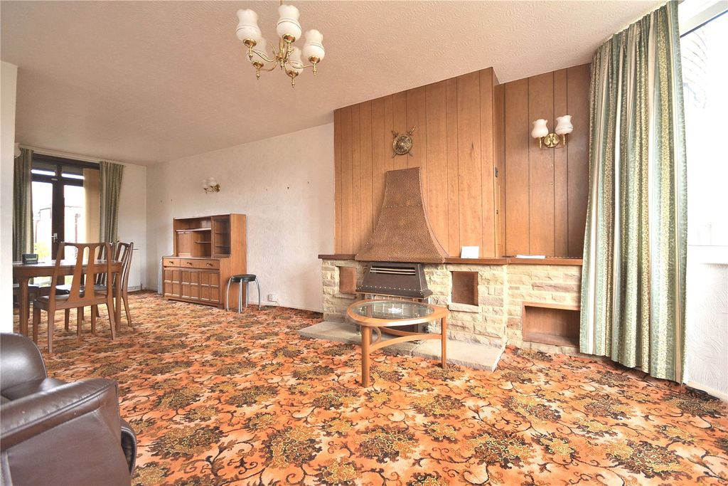 Property photo 3 of 16 Picture No. 11