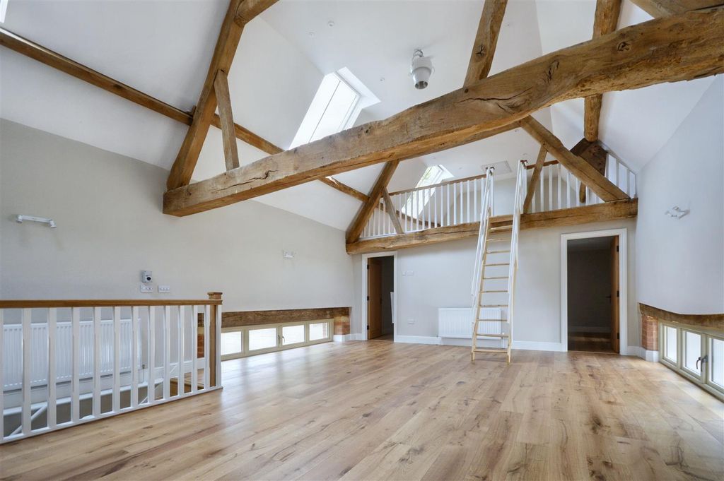 Property photo 1 of 28 Open Plan Lounge (7).Jpeg