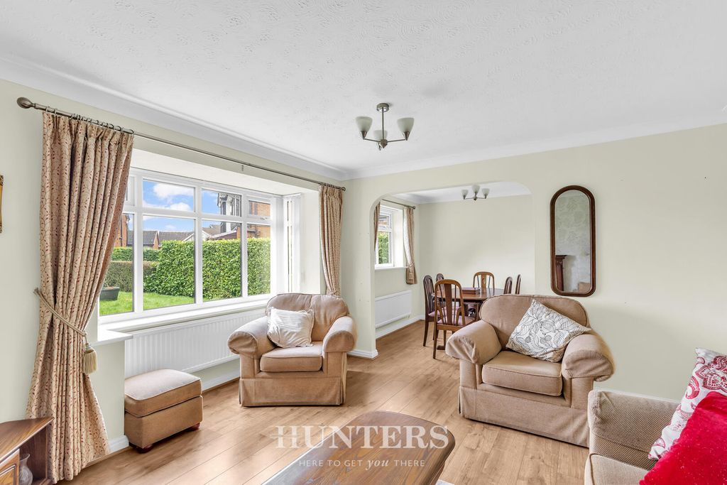 Property photo 3 of 22 Living Room