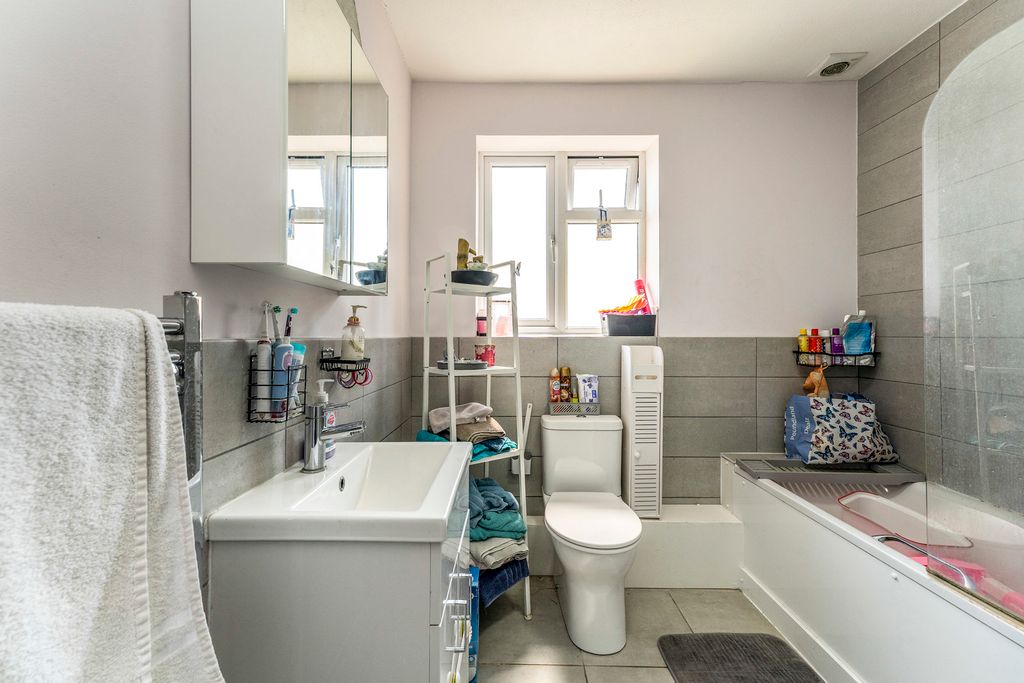 Property photo 3 of 10 Pbox-Img.Jpg