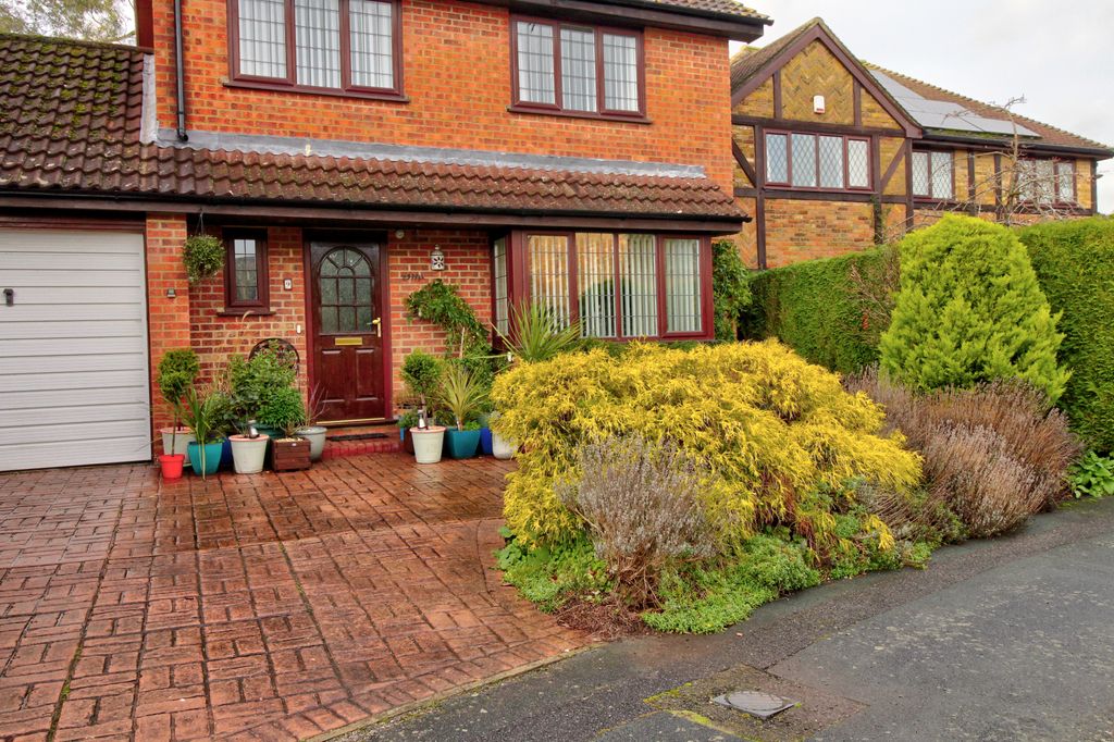 Property photo 1 of 30 Front