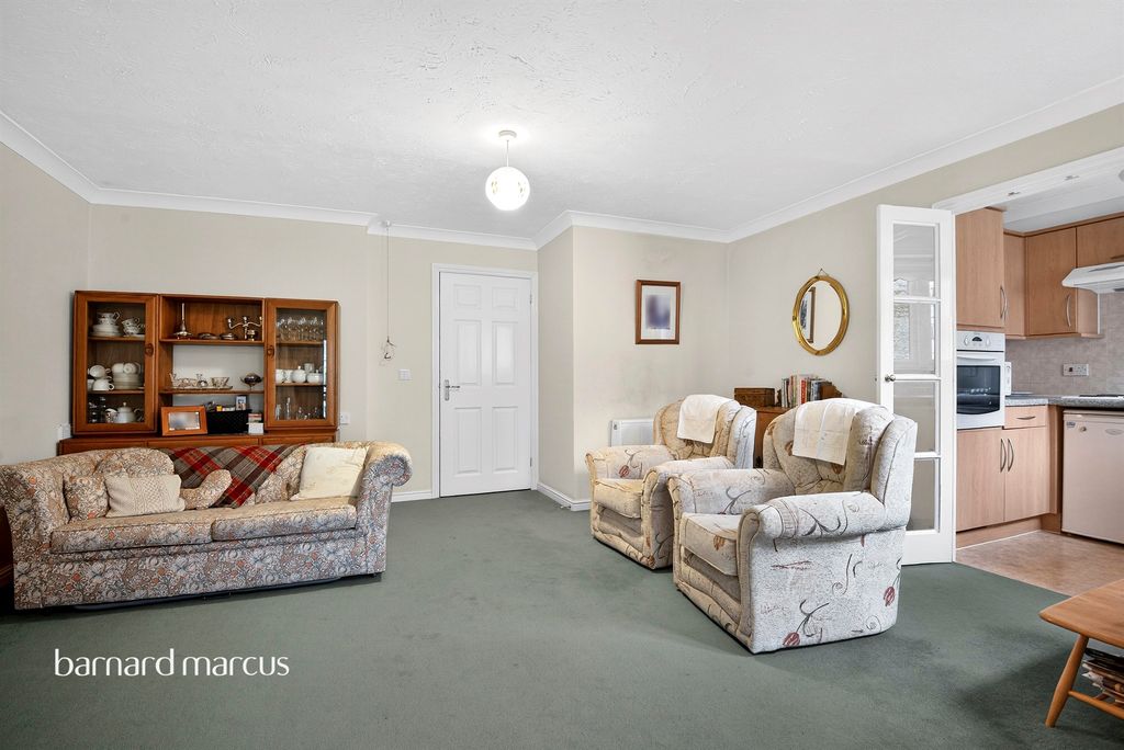 Property photo 3 of 19