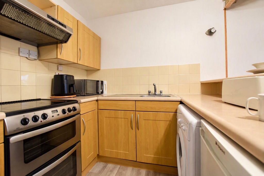 Property photo 3 of 9 Picture No. 21