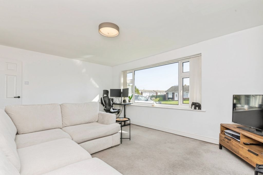 Property photo 3 of 13 Living Room