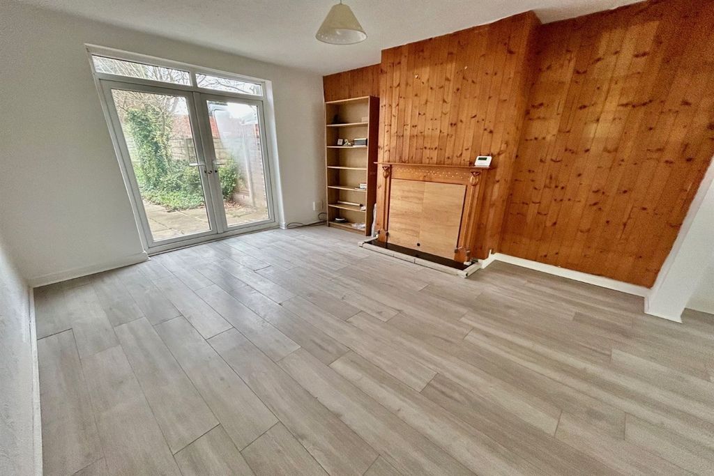 Property photo 2 of 19 Living Room