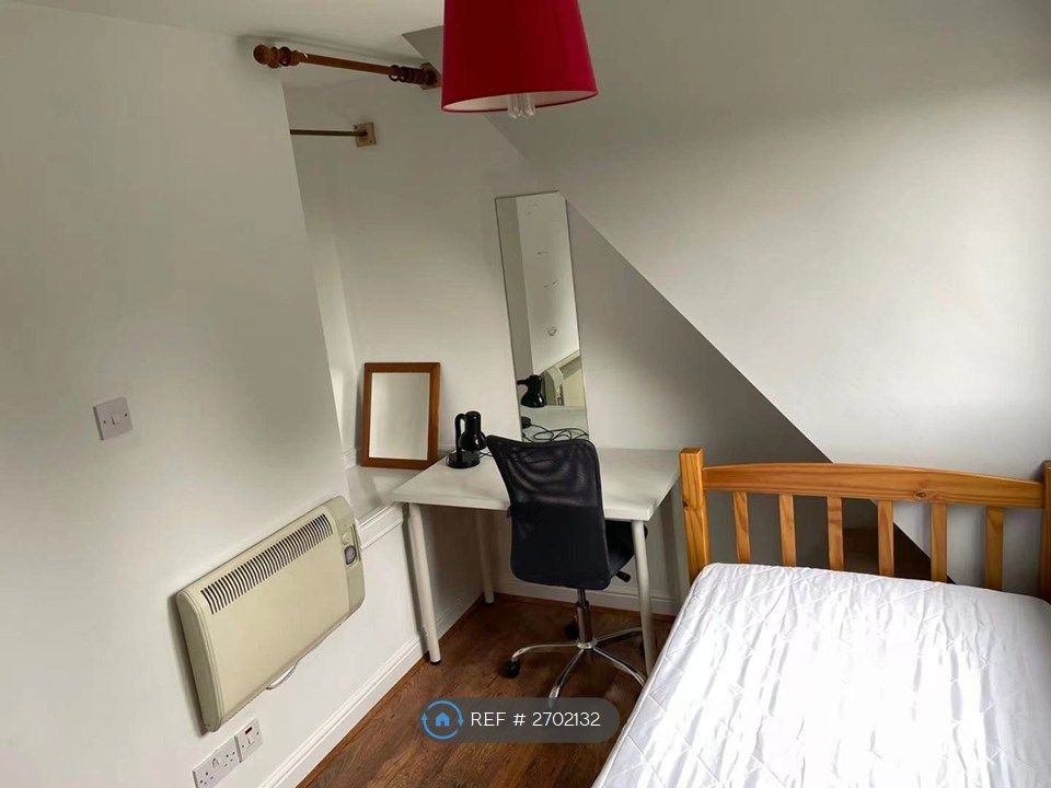 Property photo 3 of 11