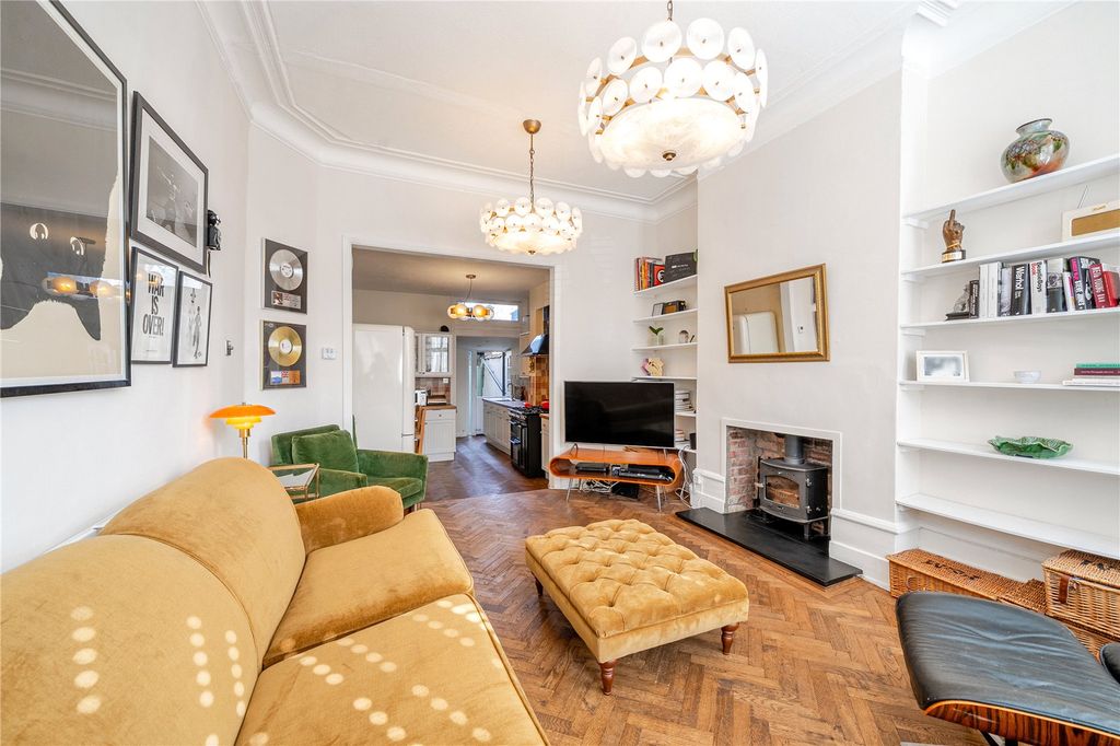Property photo 3 of 11 Picture No. 38