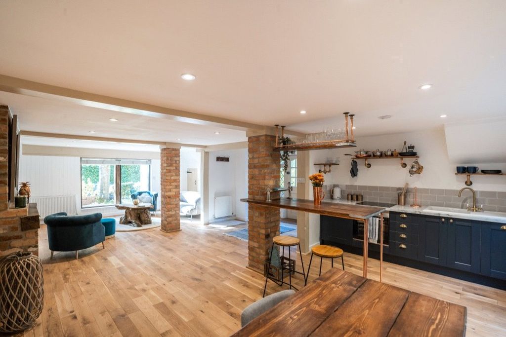 Property photo 2 of 14 Open Plan Living