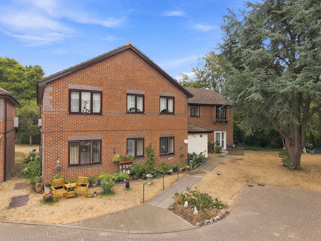 Property photo 1 of 18
