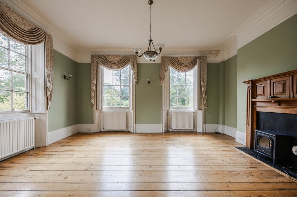 Property photo 2 of 28 Drawing Room