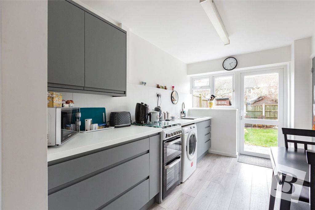 Property photo 3 of 14 Kitchen